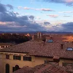 Elegant Flat With Rooftop 450 Mt From Piazza Del Campo Apartment
