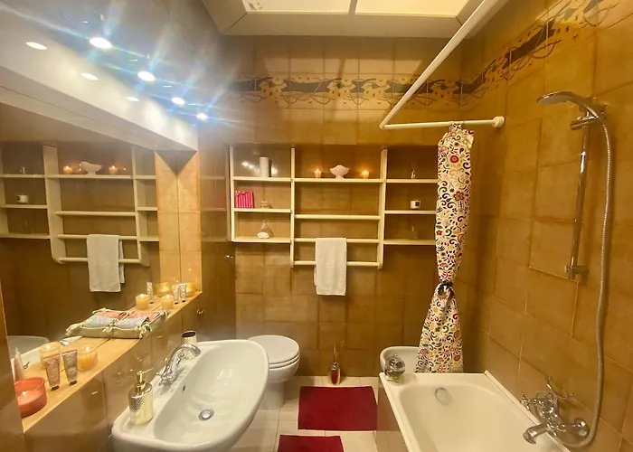 Апартаменты Elegant Flat With Rooftop 450 Mt From Piazza Del Campo Сиена