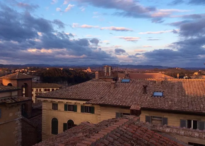 Elegant Flat With Rooftop 450 Mt From Piazza Del Campo Сиена
