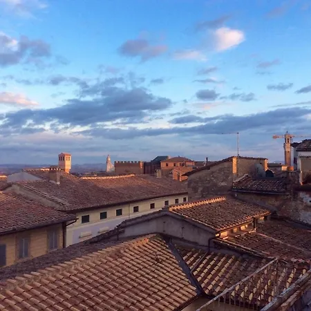 Elegant Flat With Rooftop 450 Mt From Piazza Del Campo Apartmán *