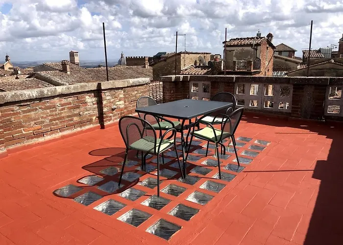 Elegant Flat With Rooftop 450 Mt From Piazza Del Campo * シエーナ